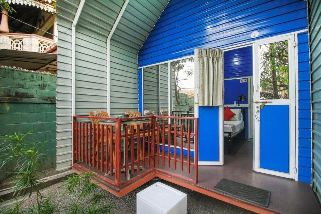 Airport A4 Transit Hub - Eco Chalets photo 1