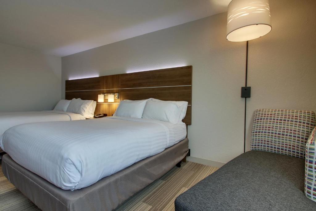 Holiday Inn Express & Suites Wapakoneta, an IHG Hotel - Tap to explore photos