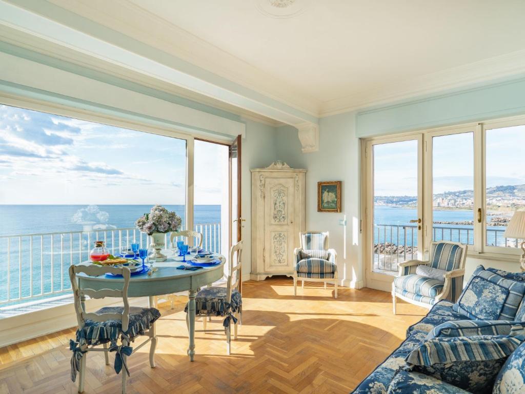 Apartment Pieds dans l'eau by Interhome