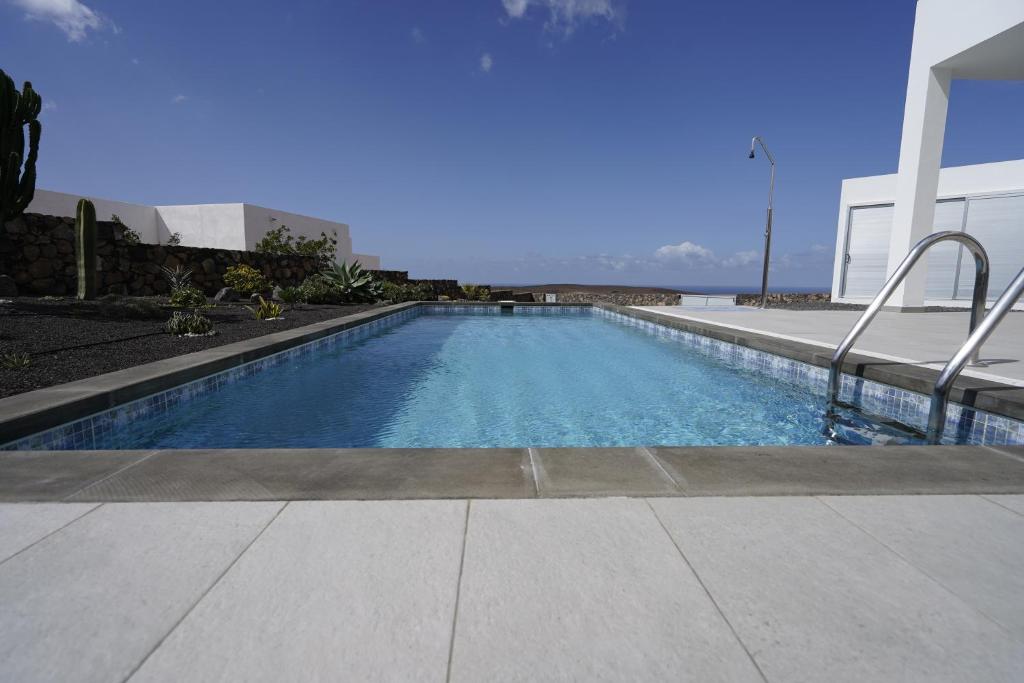 Casa Achaman - Contemporary style villa with outstanding views photo 4