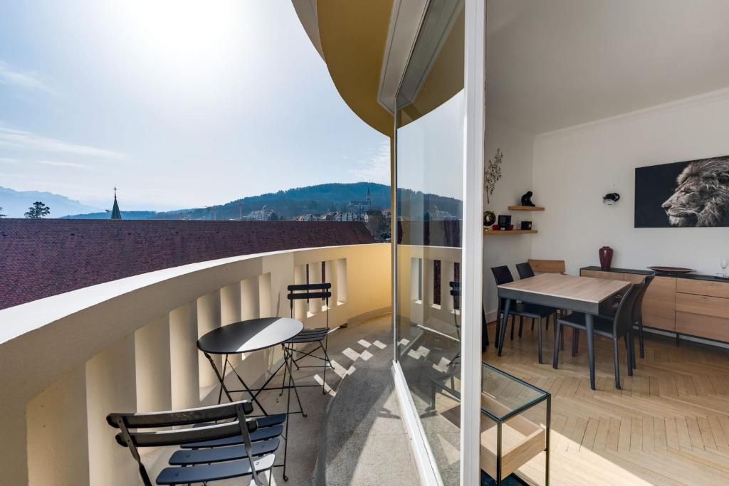 Le Panoramique - 75 sq m apartment with balcony in the heart of Annecy photo 2
