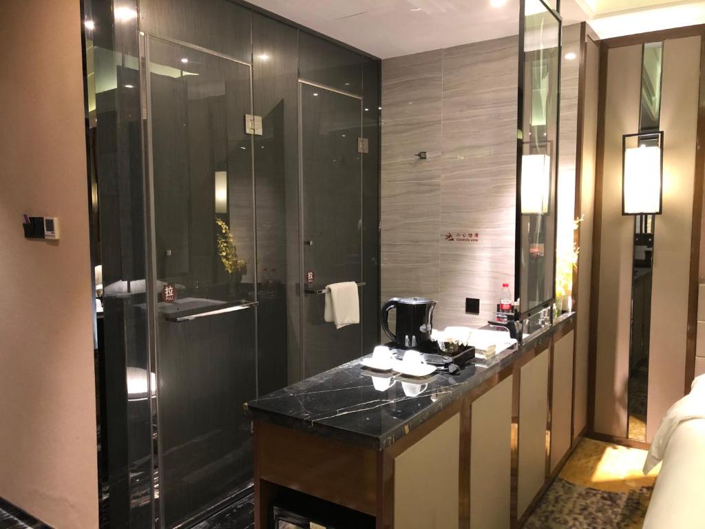 Двухместный (Budget Twin Room（no window）), Foshan Ramada Hotel
