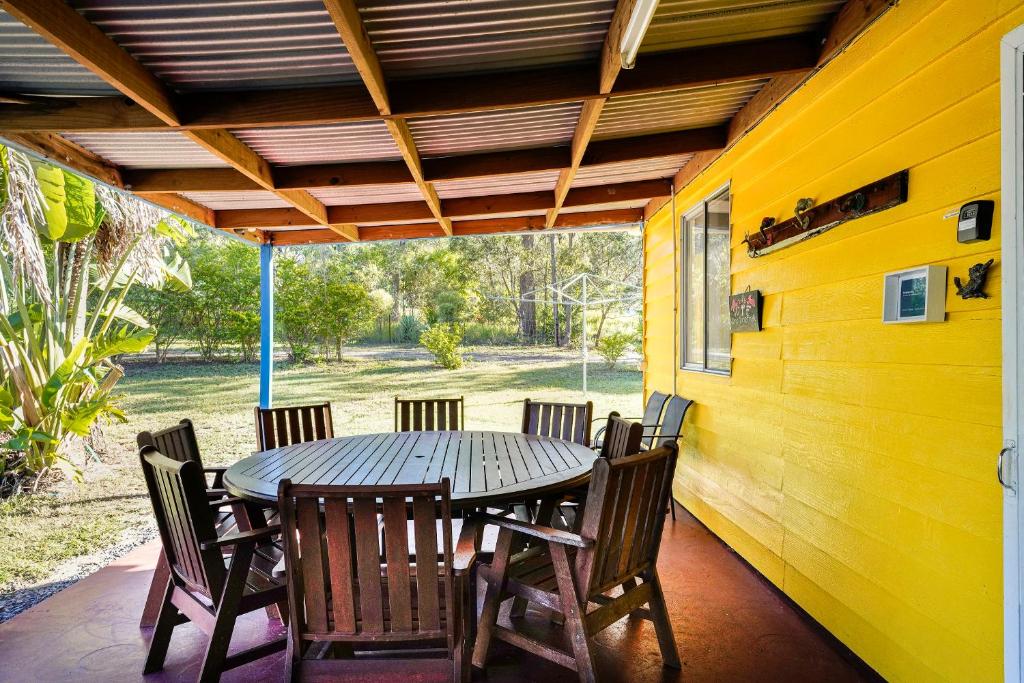 Yellow Cottage - bush and beach photo 3