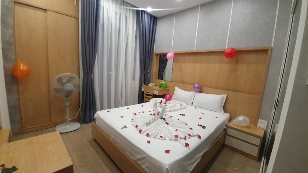 Двухместный (Двухместный номер Делюкс с 1 кроватью и балконом), LOKA HOTEL