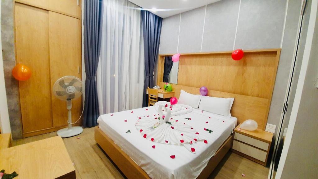 Двухместный (Двухместный номер Делюкс с 1 кроватью и балконом), LOKA HOTEL