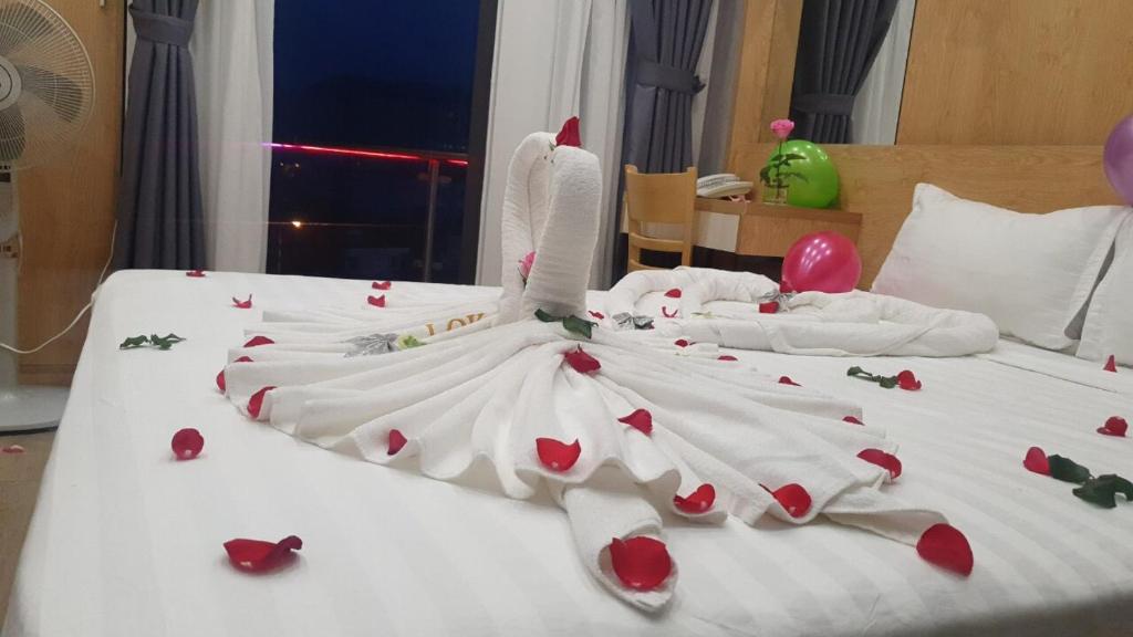 Двухместный (Двухместный номер Делюкс с 1 кроватью и балконом), LOKA HOTEL