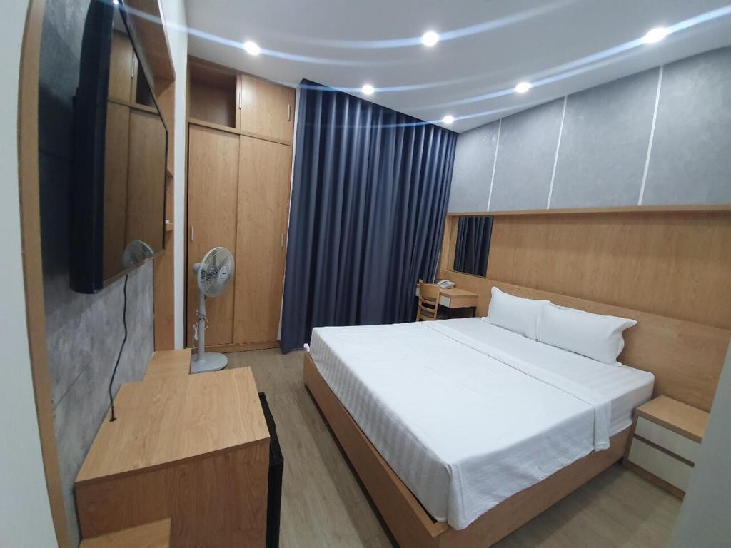 Двухместный (Двухместный номер Делюкс с 1 кроватью и балконом), LOKA HOTEL