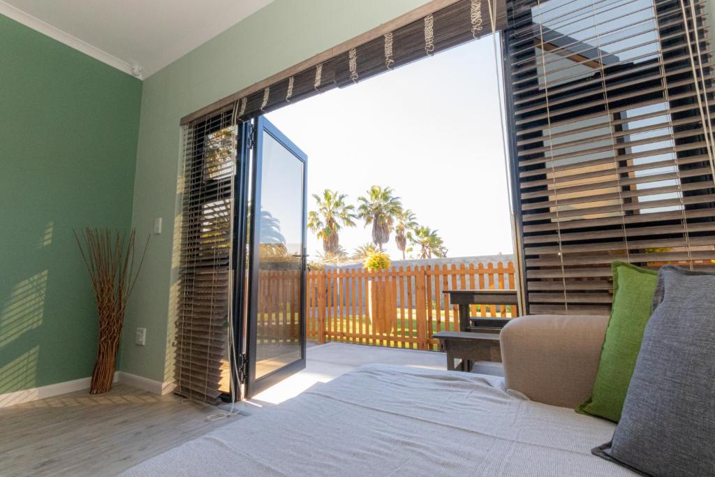 Salty Corner Cottage Swakopmund photo 3