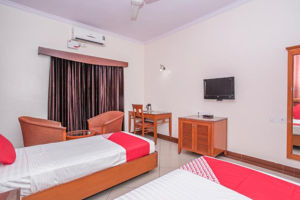 Трехместный (Трехместный номер Делюкс), OYO 592 Hotel Chetan International