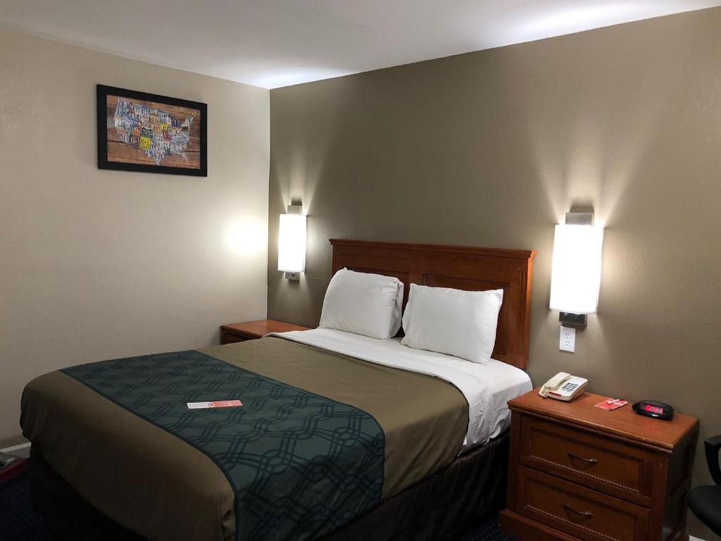 Econo Lodge Temple image
