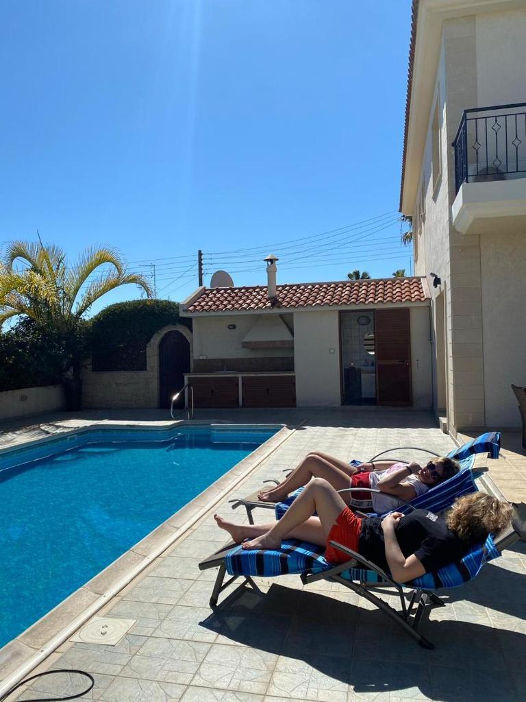 EPISKOPI VILLA, Luxury 4 Bedroom with Pool - Limassol photo 4
