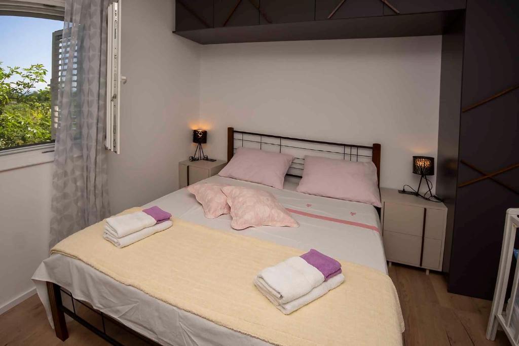 Holiday home Brnjica/Sibenik Riviera 7177 photo 4