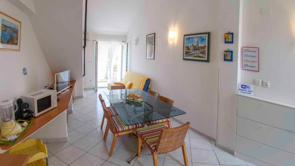 Apartments in Zdrelac/Insel Pasman 31078 photo 3