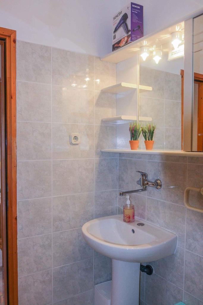 Apartments in Vantacici/Insel Krk 13154 photo 3