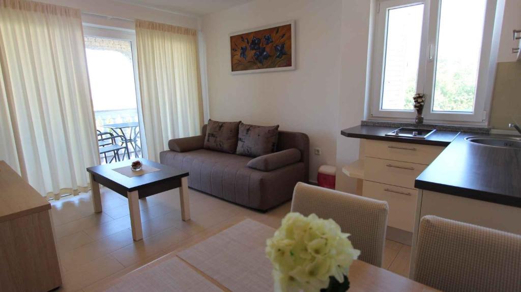 Apartment in Malinska/Insel Krk 13118 photo 1