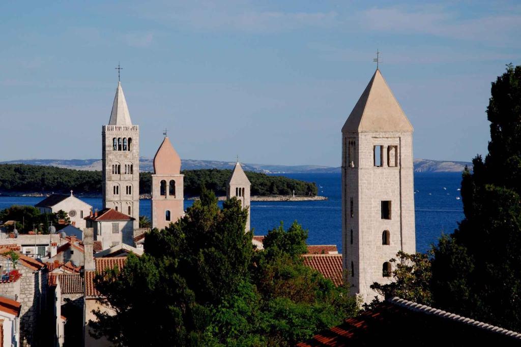 Apartments in Rab/Insel Rab 16117 photo 2