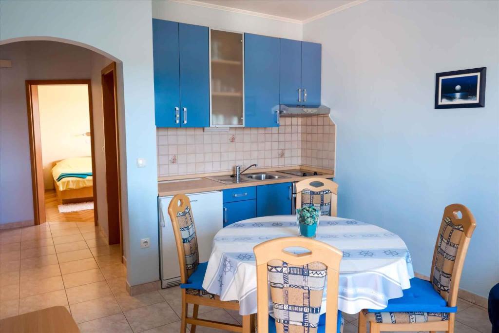 Apartment Banjol 10 photo 4
