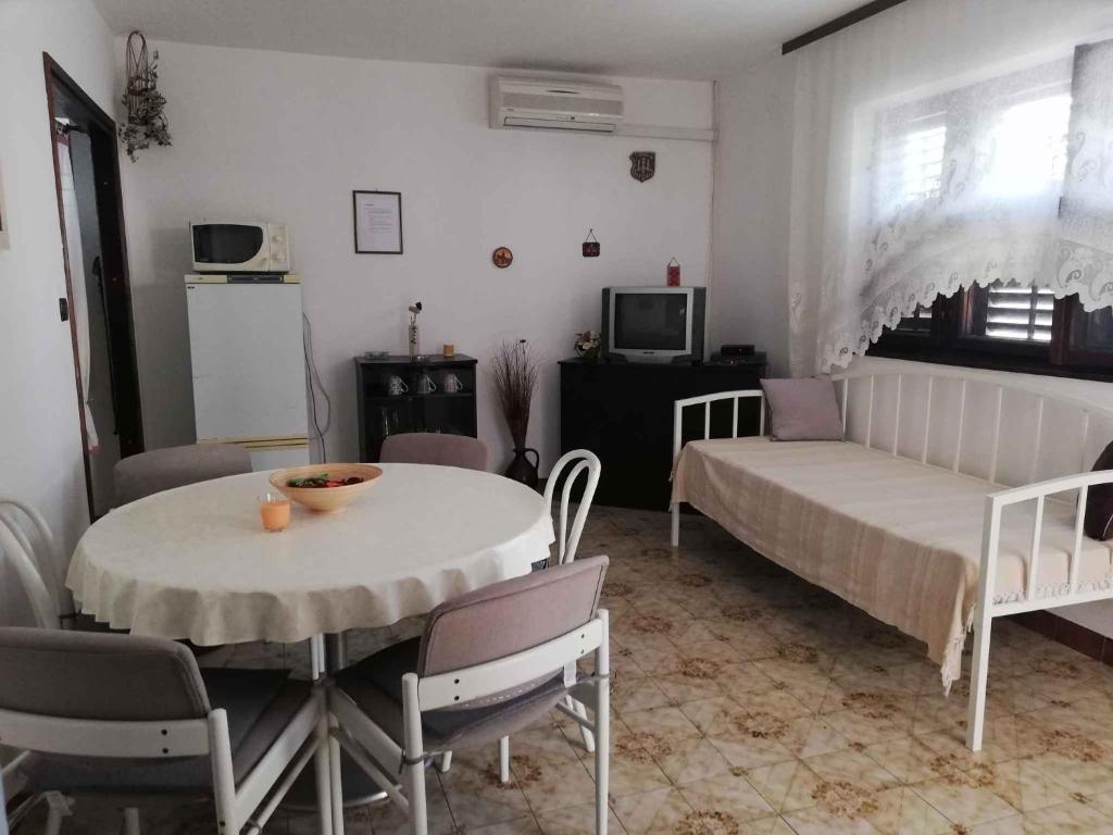 Apartment in Petrcane/Zadar Riviera 7866 photo 4