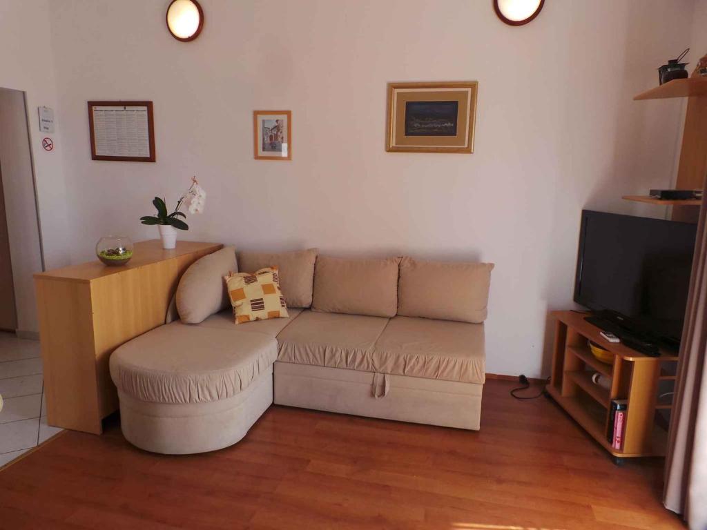 Apartment Kornic 5 photo 2