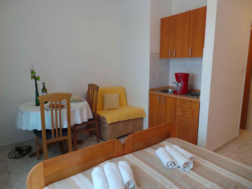 Apartments in Sabunike/Zadar Riviera 7981 photo 4