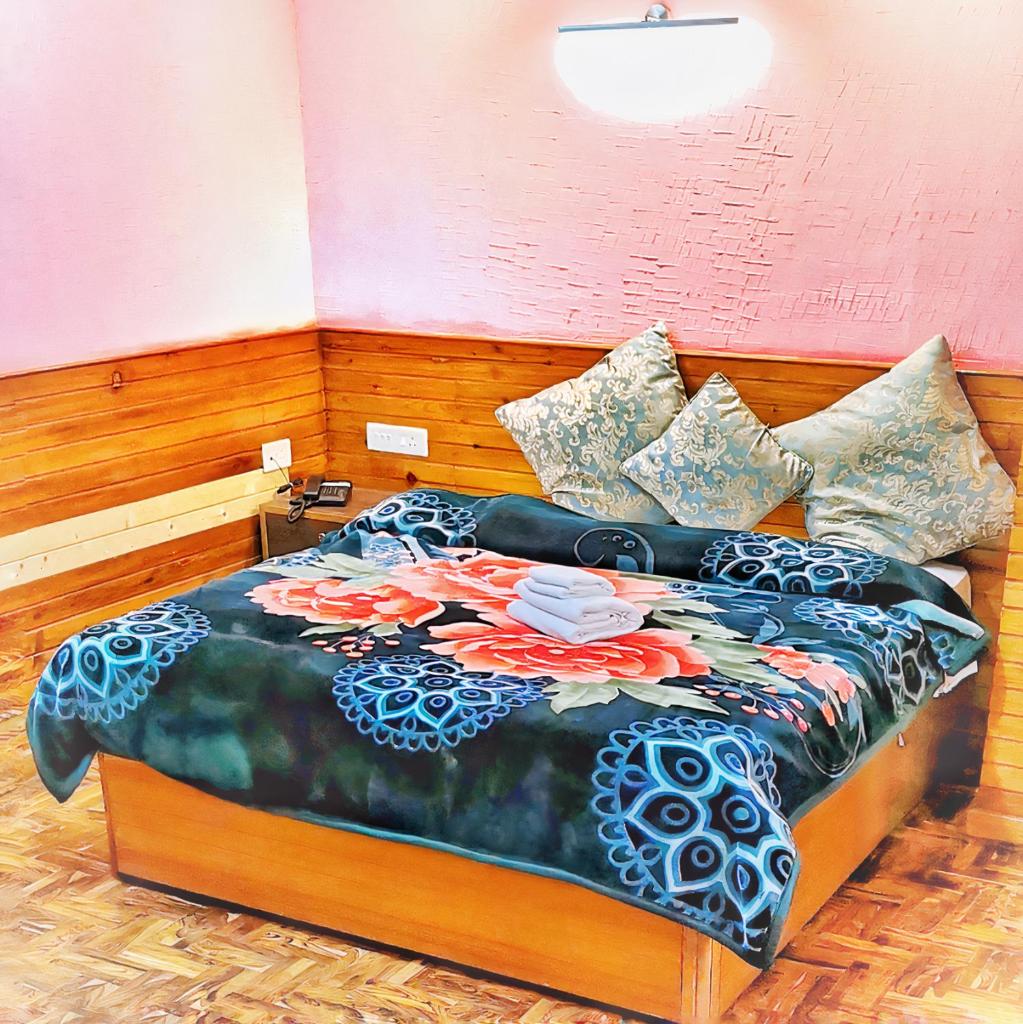 Двухместный (Бюджетный двухместный номер с 1 кроватью), Hotel yakkha residency with restaurant