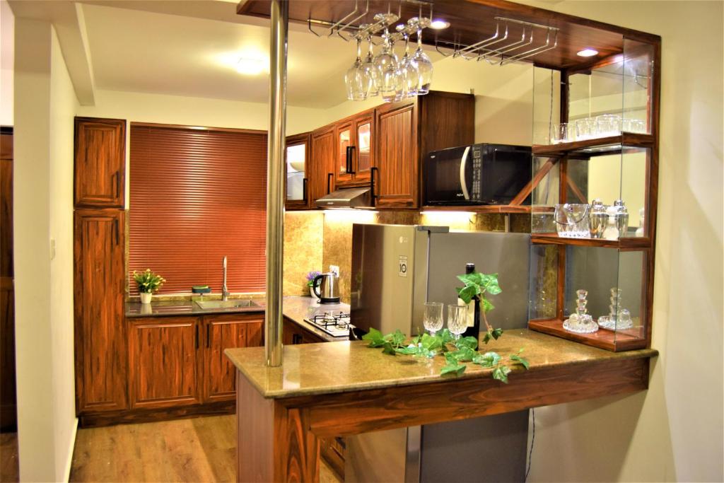 Lake Infinity Luxury Condos photo 2