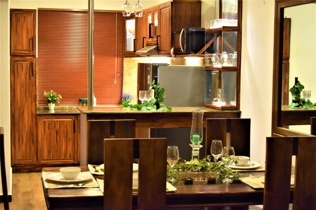 Lake Infinity Luxury Condos photo 4