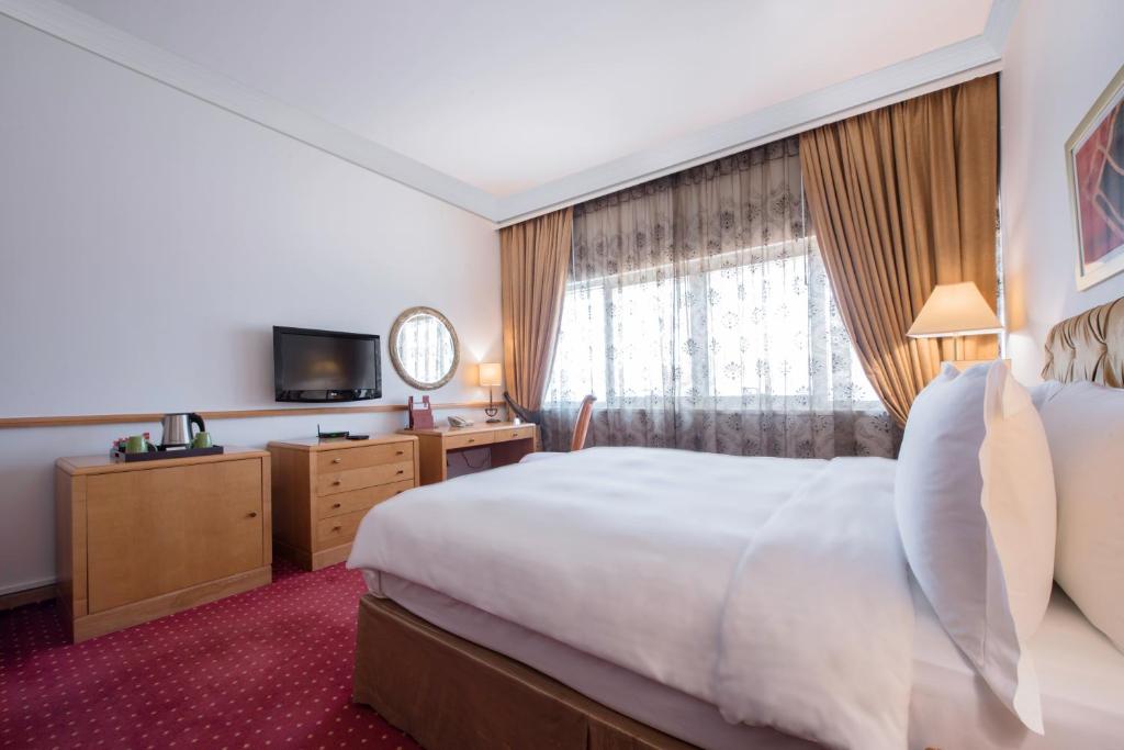 Двухместный (Номер Делюкс), Отель Officers Club & Hotel