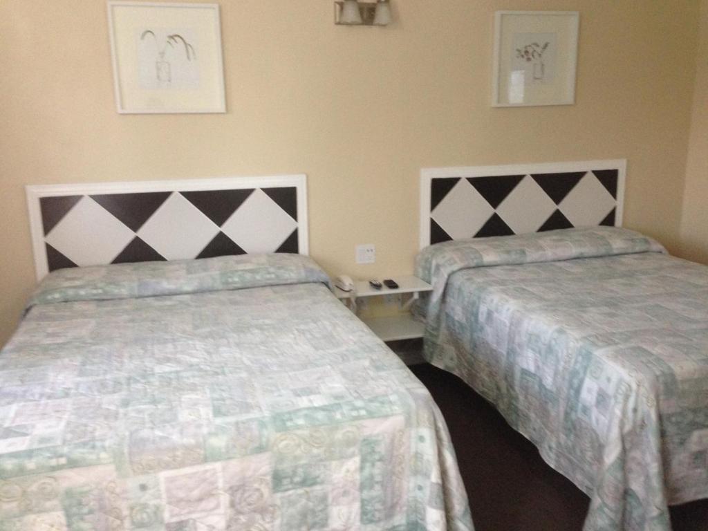 Davidson Motel photo 2
