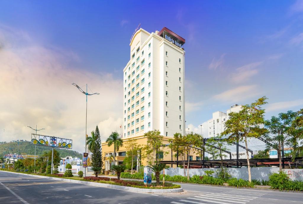 Mithrin Hotel Halong 