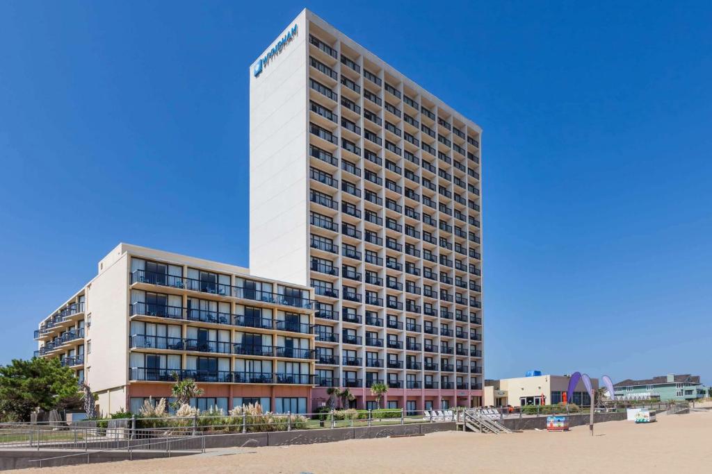 Wyndham Virginia Beach Oceanfront photo 3