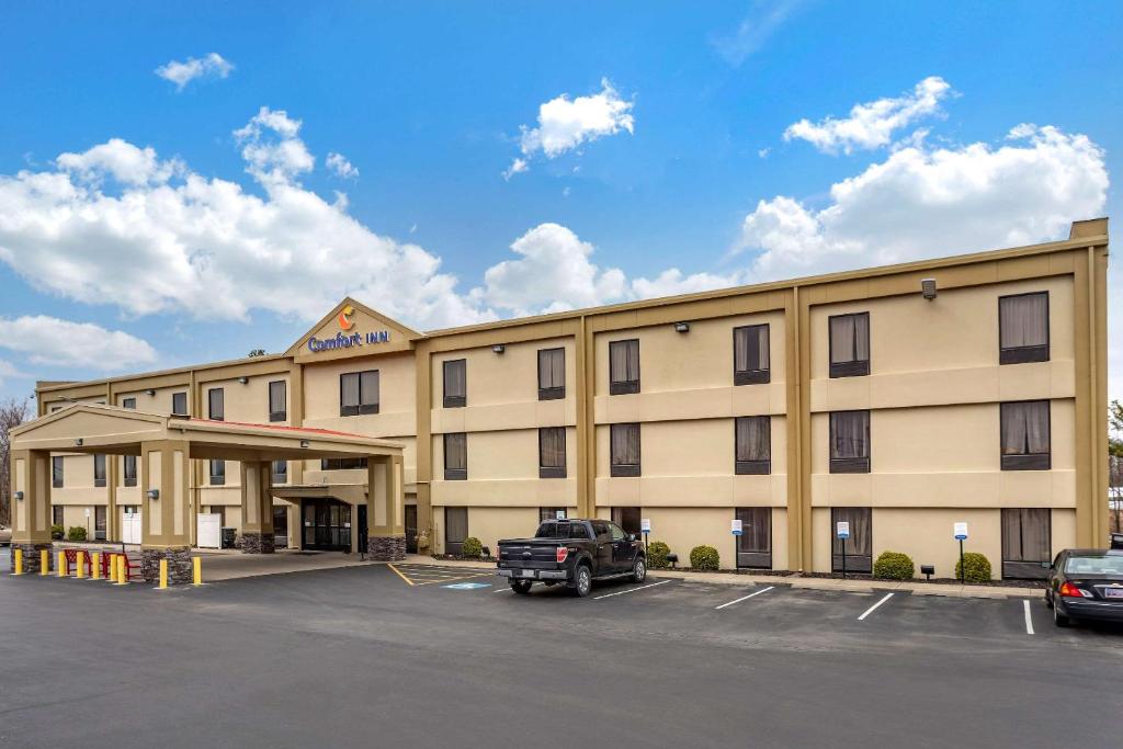 Comfort Inn Paducah I-24 image