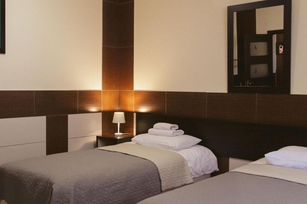 Korona Hotel photo 1
