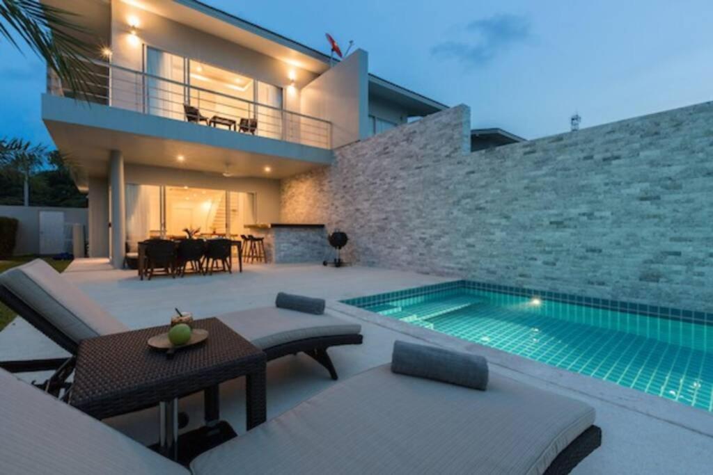 **75% DISCOUNT** 3 Bed/4 Bath SEA VIEWS BIG GARDEN photo 4