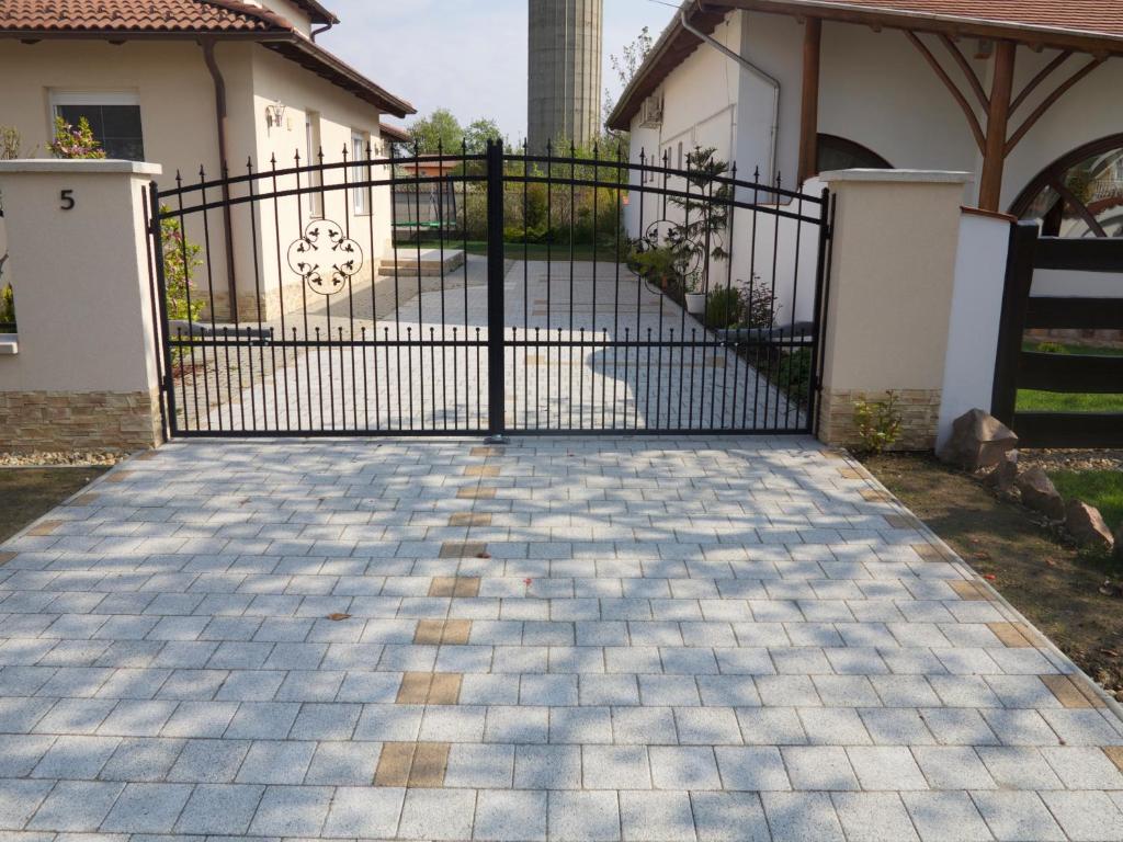Апартаменты (Апартаменты), Aura Apartman