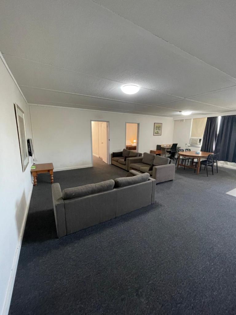 Parkside Inn Motel photo 2
