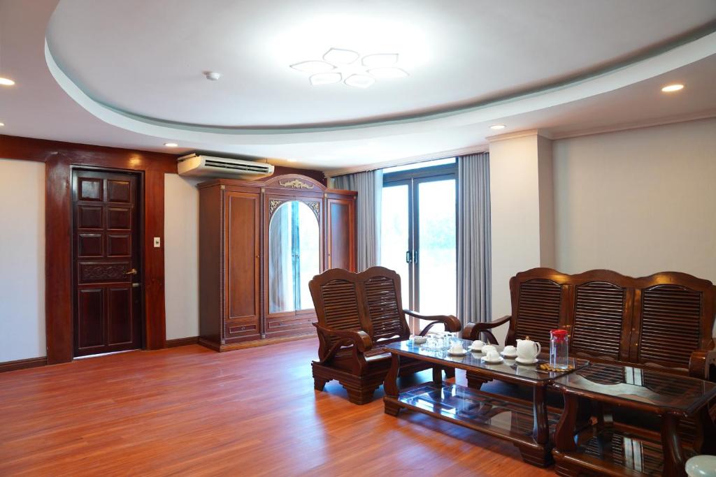 Сьюит (Двухуровневый люкс), Hon Ngu Hotel
