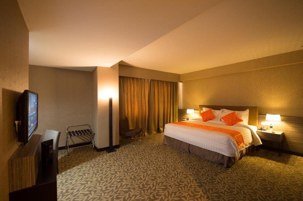 Grand Alora Hotel photo 2