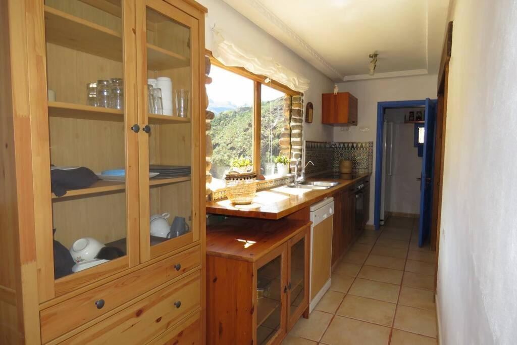 Casa con piscina privada en Cercados de Espino photo 3