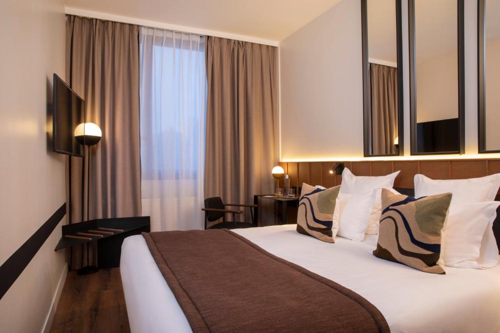 Двухместный (Улучшенный двухместный номер с 1 кроватью), Hôtel Nogentel