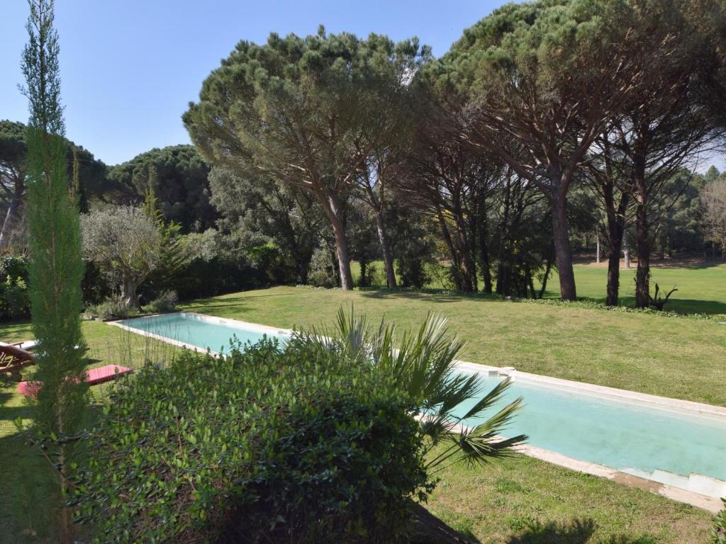 Villa swing photo 2