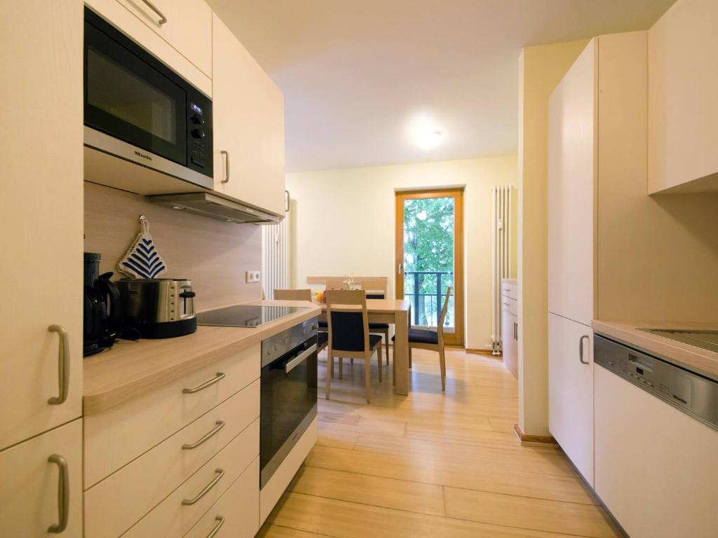 Kaiservillen Heringsdorf - Ferienwohnung mit 2 Schlafzimmern und Balkon D202 photo 2