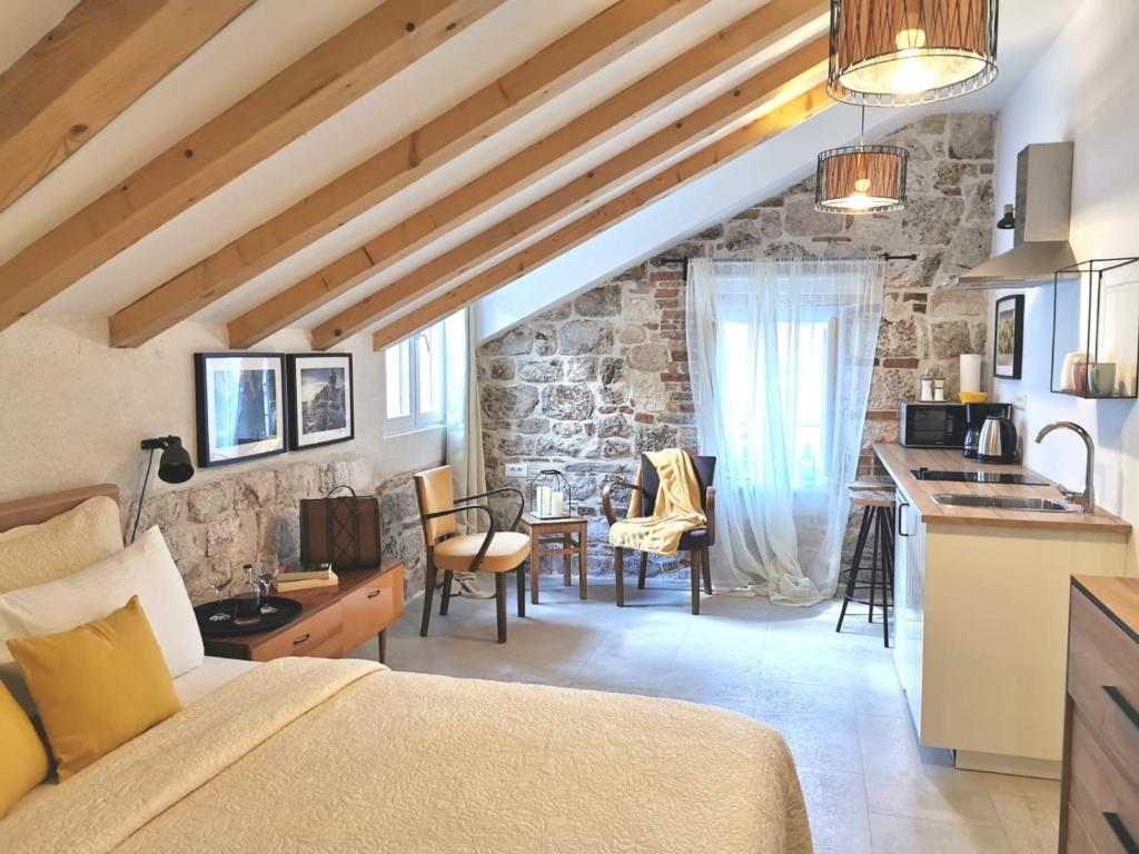 House Bava Room Type - Studio Apartment