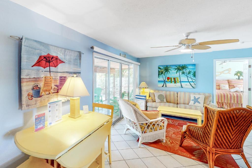 21 Palms on Anna Maria photo 4