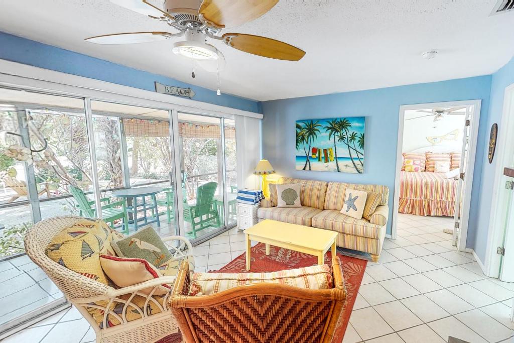 21 Palms on Anna Maria photo 2
