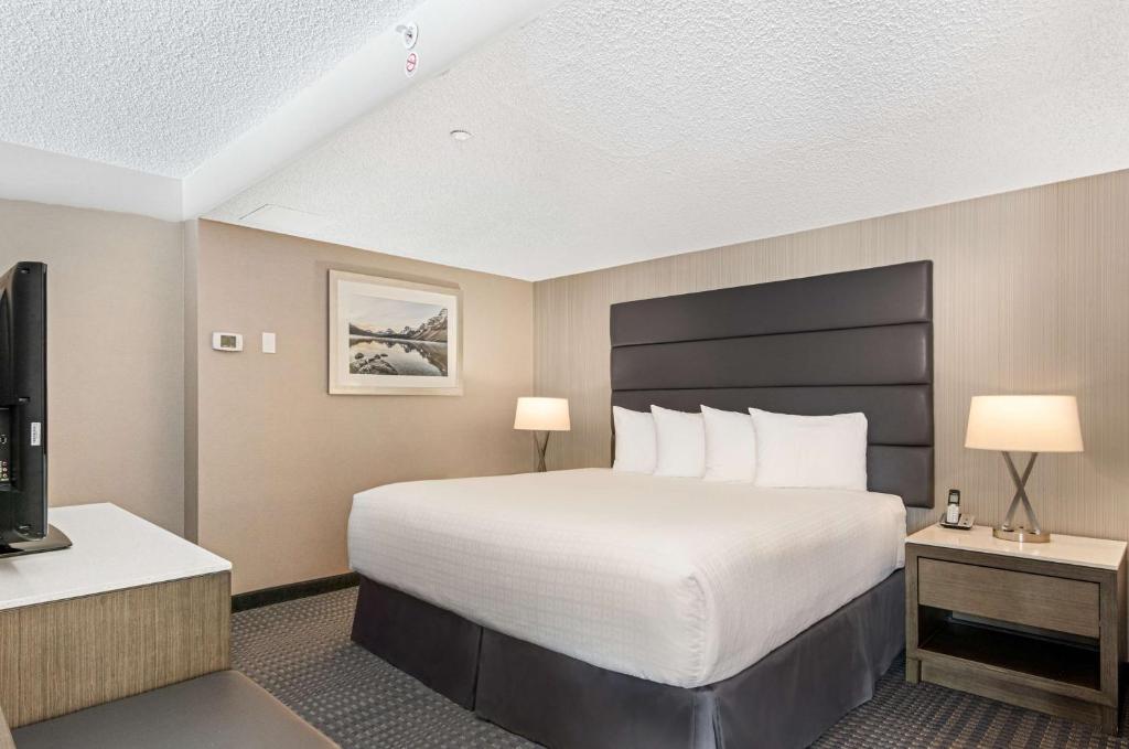 Best Western Premier Calgary Plaza Hotel & Conference Centre photo 1