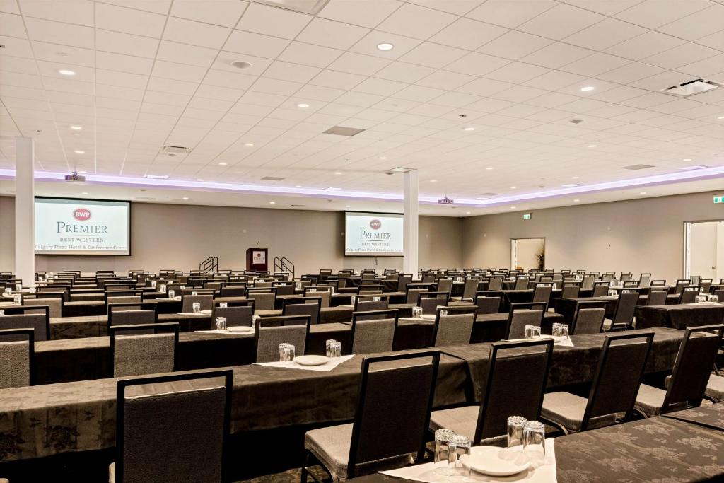 Best Western Premier Calgary Plaza Hotel & Conference Centre photo 3