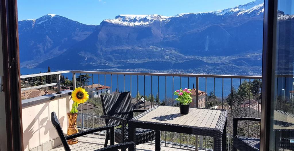 La Quiete 58 Maisonette Lake view by Gardadomusmea photo 2