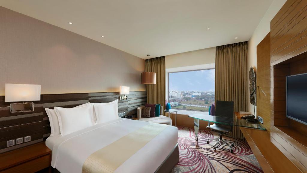 Двухместный (Executive King Room (15% Discount on F&B,Spa Services and Laundry)), Holiday Inn Jaipur City Centre