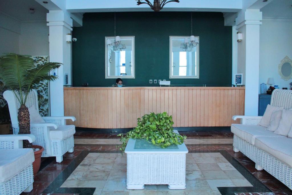Green Coast Hotel photo 2